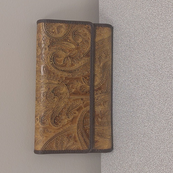 Relic Handbags - Relic faux leather paisley bi-fold wallet